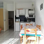 A - 4 Pers, Proche Et Commerces, Terrasse, Menage Inclus - Fr-1-319-394 *