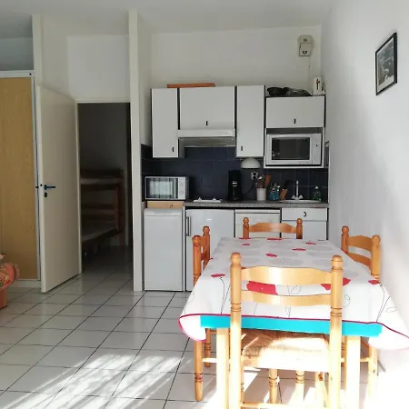 A - 4 Pers, Proche Et Commerces, Terrasse, Menage Inclus - Fr-1-319-394 *