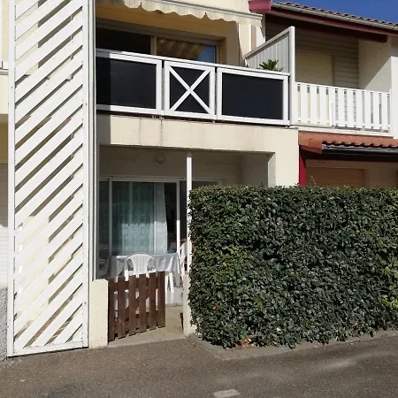 A - 4 Pers, Proche Et Commerces, Terrasse, Menage Inclus - Fr-1-319-394 Biscarrosse-Plage